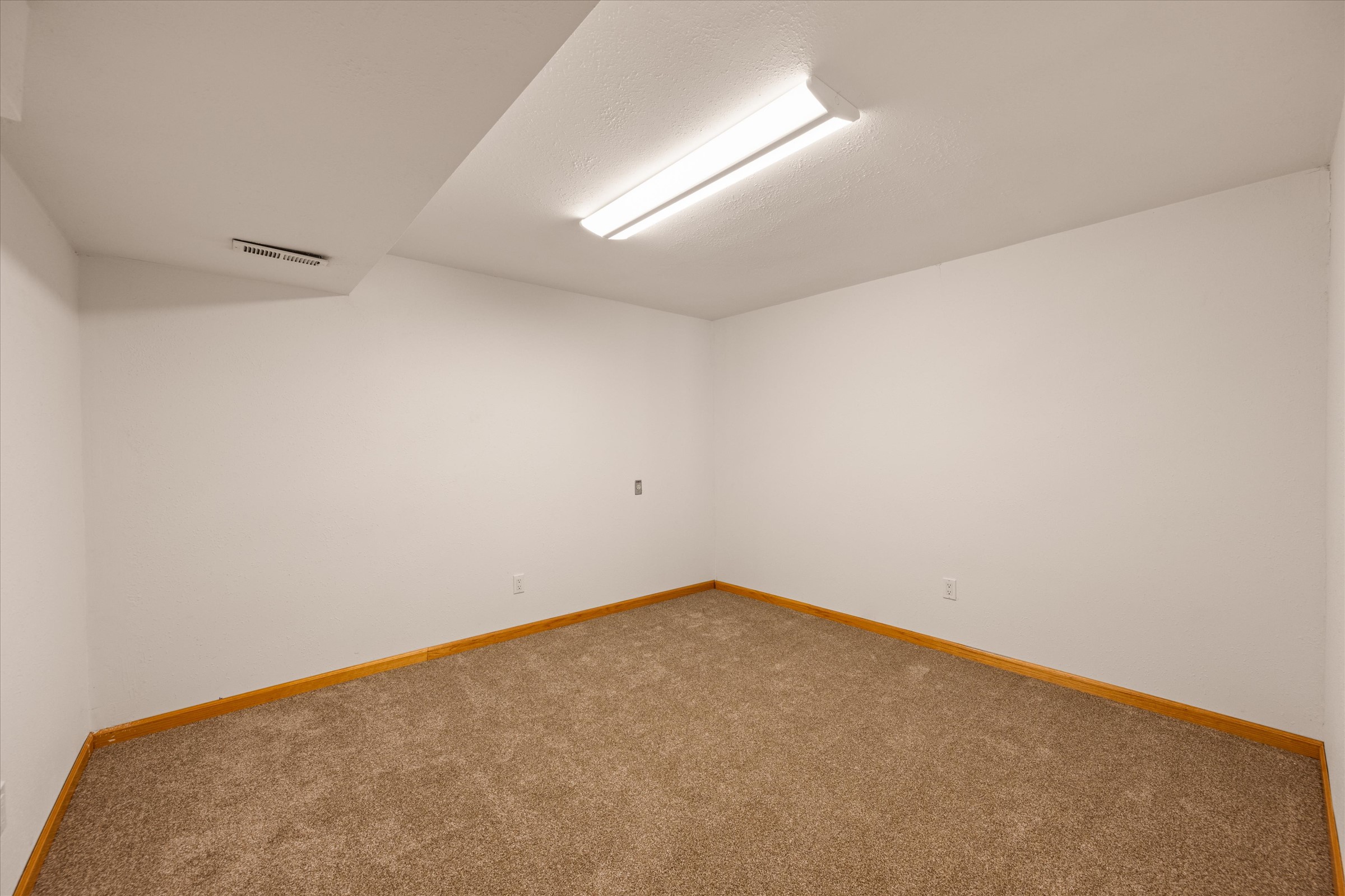  South Fort Collins Ranch Tucked Away on Beautiful Landscaped One-Third Acre Lot - 物件實景
