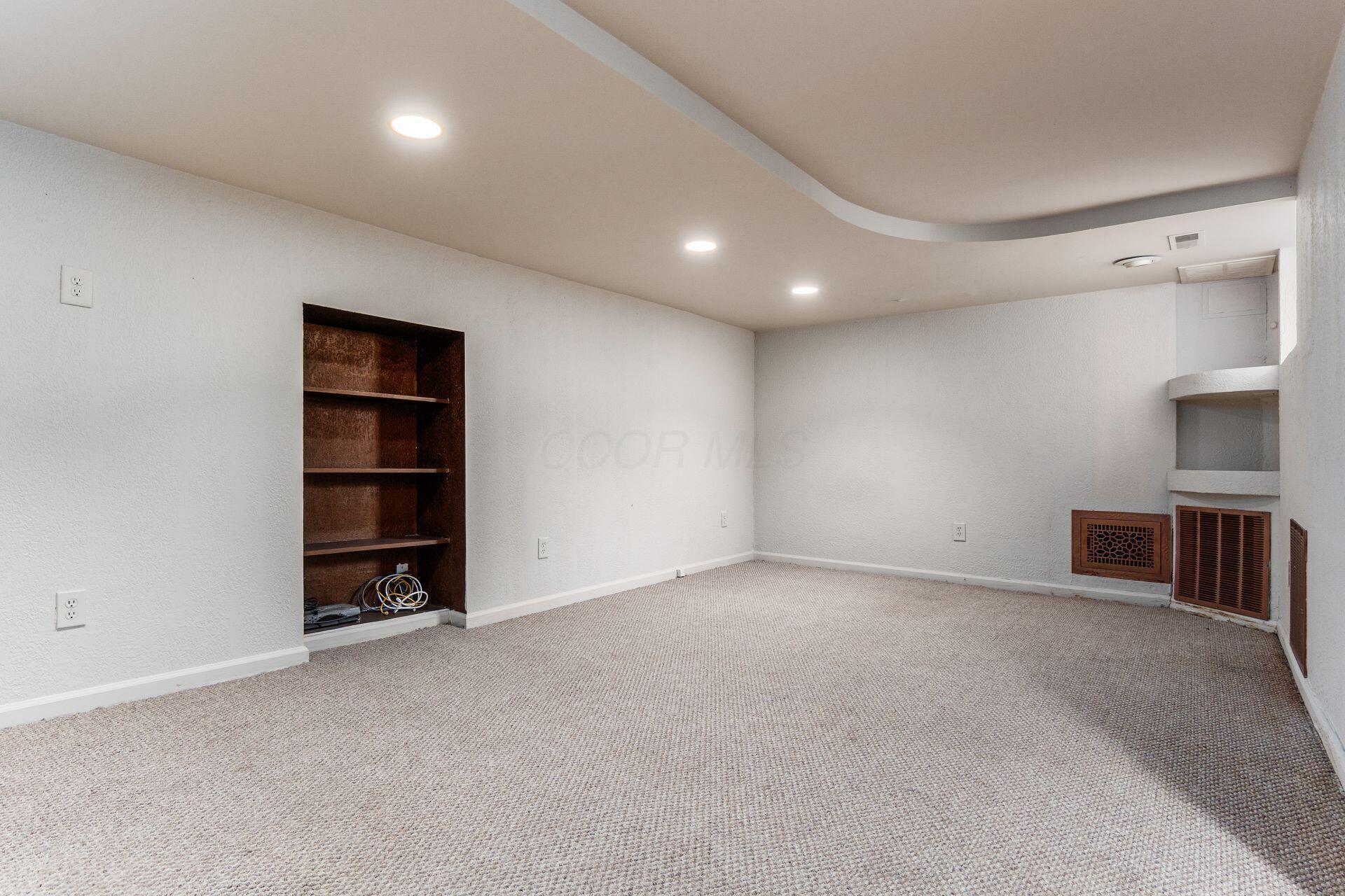 Columbus, Ohio, 43203, United States, 5 Bedrooms Bedrooms, ,5 BathroomsBathrooms,Residential,For Sale,1993022