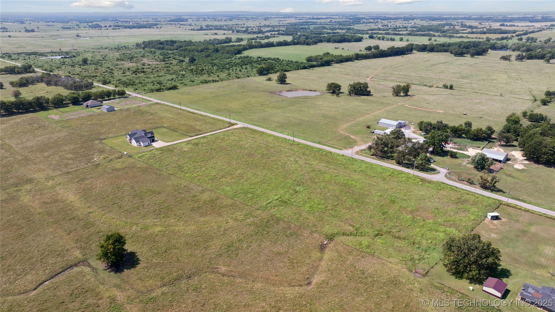 Pryor, Oklahoma, 74361, United States, 4 Bedrooms Bedrooms, ,4 BathroomsBathrooms,Residential,For Sale,1916724