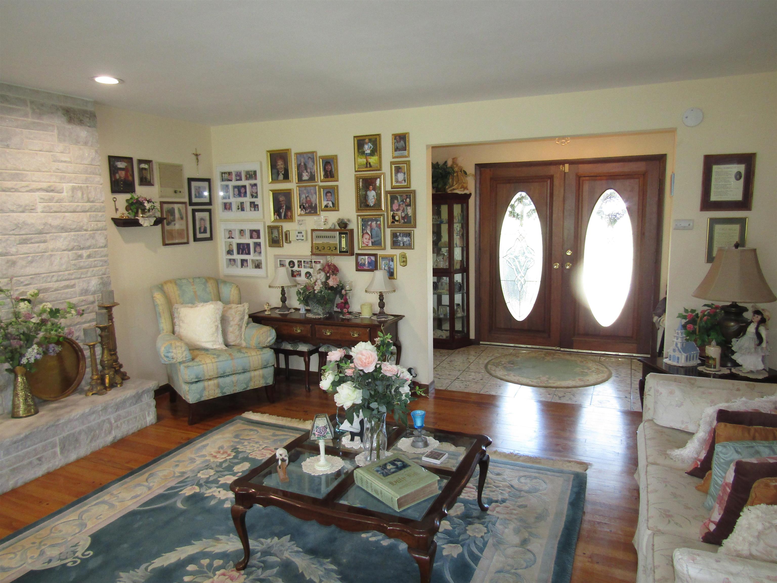 Beloit, Wisconsin, 53511, United States, 6 Bedrooms Bedrooms, ,5 BathroomsBathrooms,Residential,For Sale,1923330