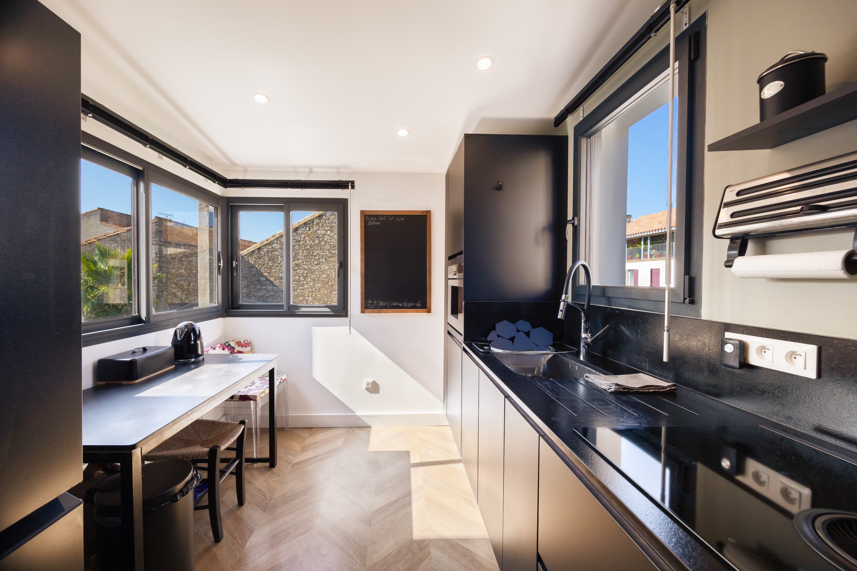  Rare home with lagoon views in the heart of the village of Peyriac-de-Mer. - 物件實景
