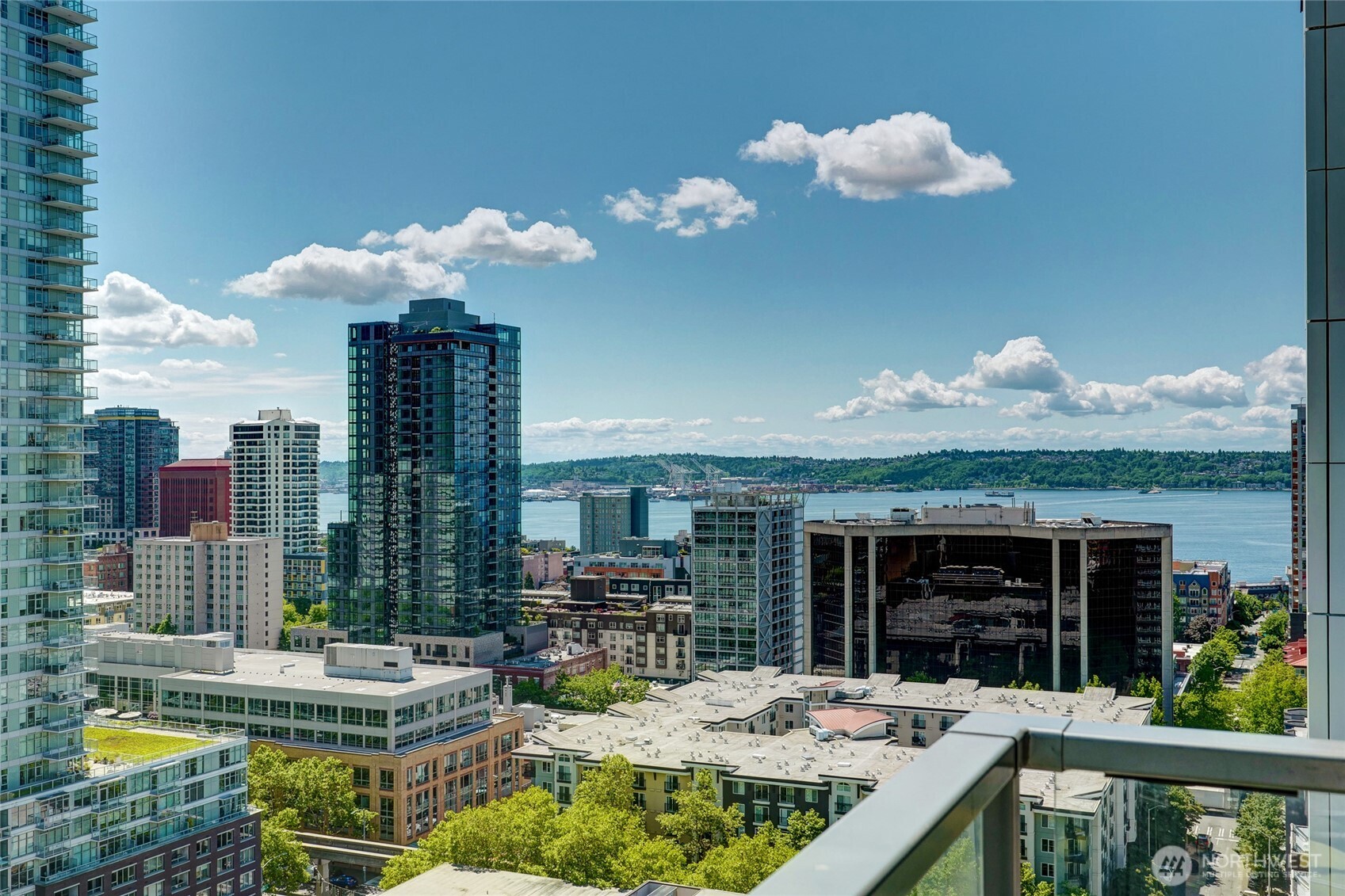 Seattle, Washington, 98121, United States, 1 Bedroom Bedrooms, ,Residential,For Sale,1826957