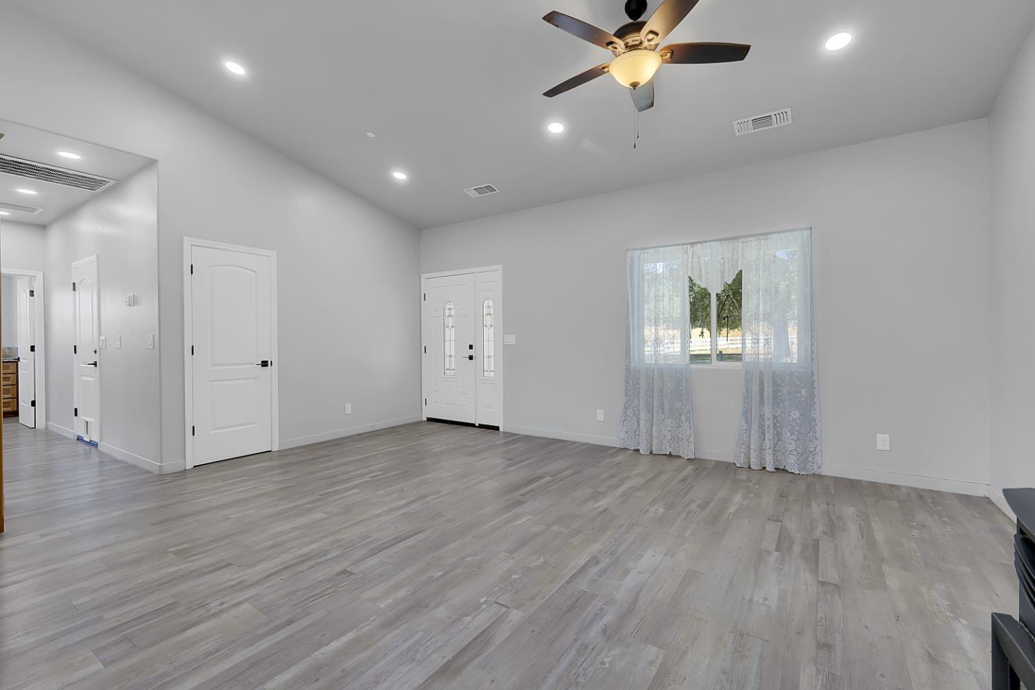 Oregon House, California, 95962, United States, 3 Bedrooms Bedrooms, ,2 BathroomsBathrooms,Residential,For Sale,1930736
