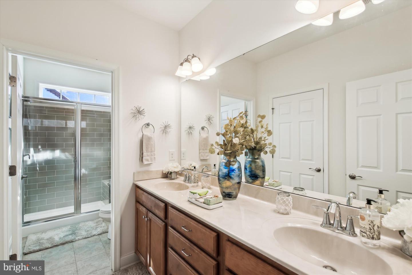 Ocean View, Delaware, 19970, United States, 4 Bedrooms Bedrooms, ,5 BathroomsBathrooms,Residential,For Sale,1691728