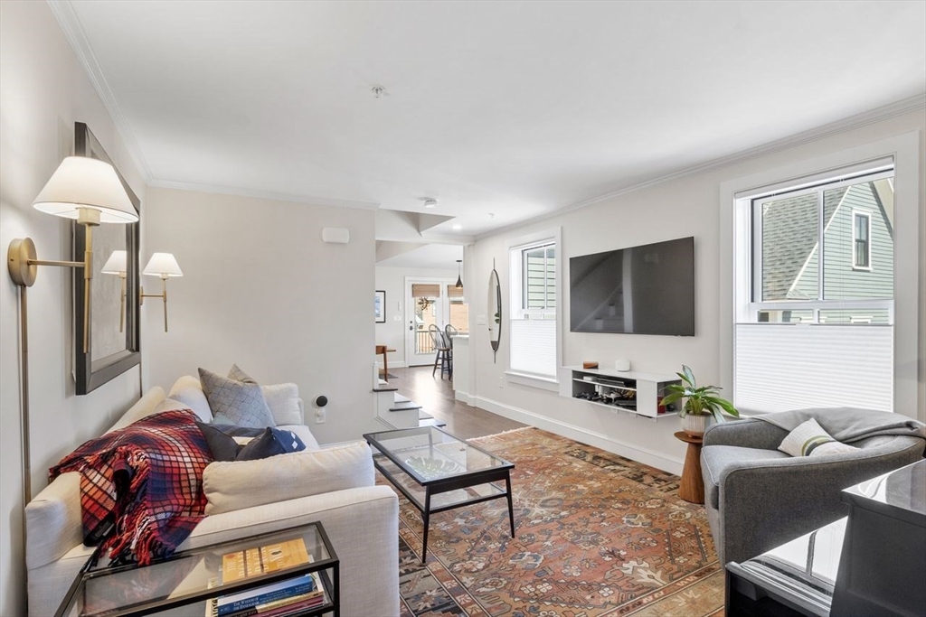 Amesbury, Massachusetts, 01913, United States, 2 Bedrooms Bedrooms, ,2 BathroomsBathrooms,Residential,For Sale,2049079