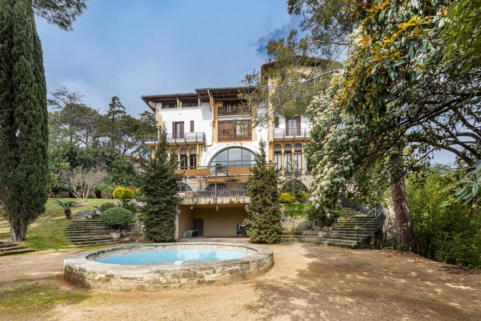  Palace destined to Hotel in the center of the village. - 物件實景