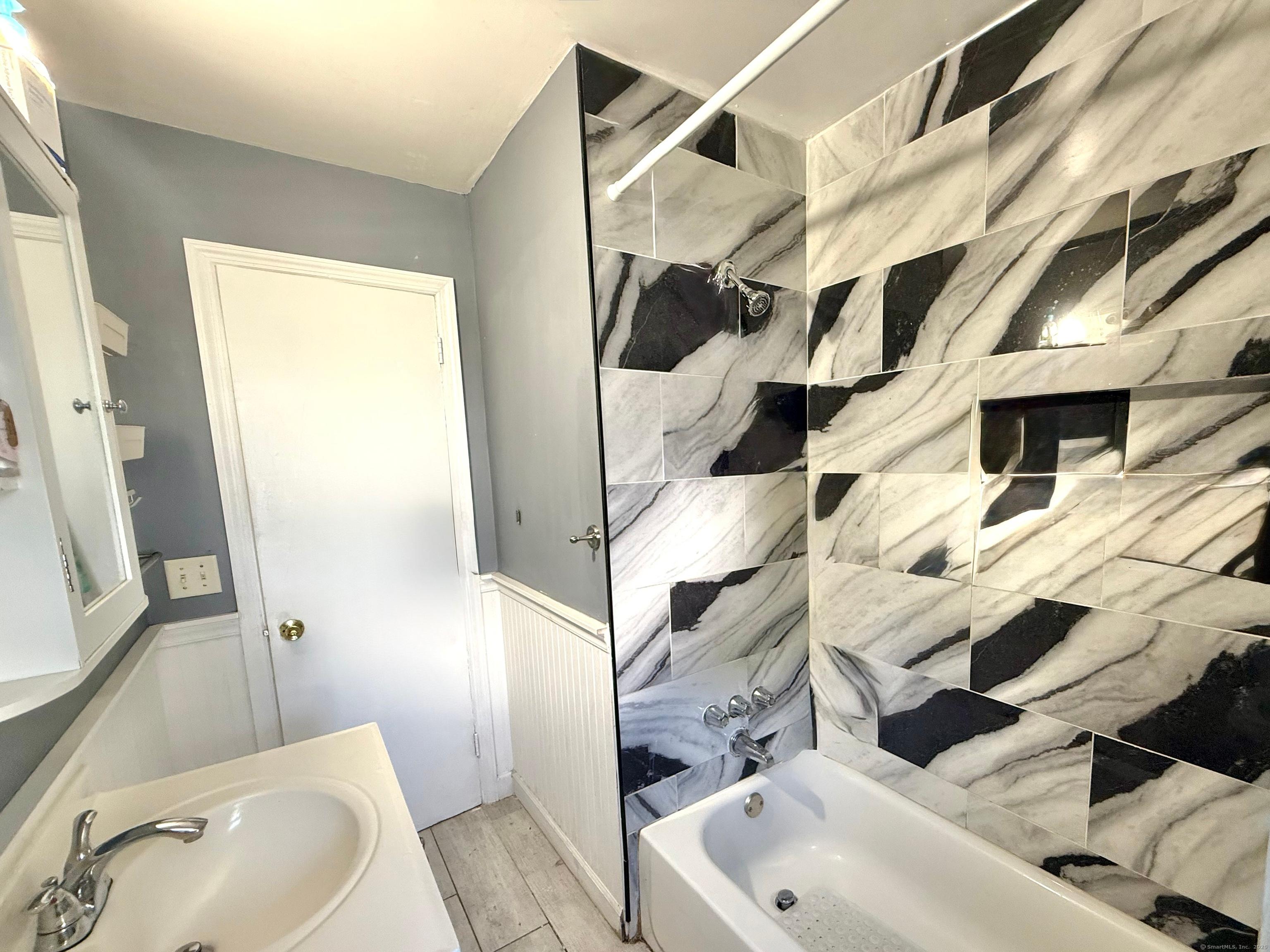 Stamford, Connecticut, 06906, United States, 2 Bedrooms Bedrooms, ,2 BathroomsBathrooms,Residential,For Sale,2012007