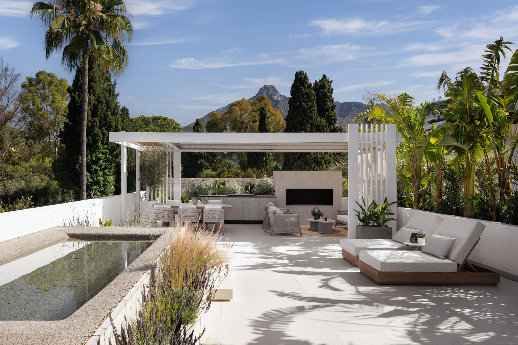  Renovated duplex penthouse with rooftop terrace on Marbella’s Golden Mile - 物件實景