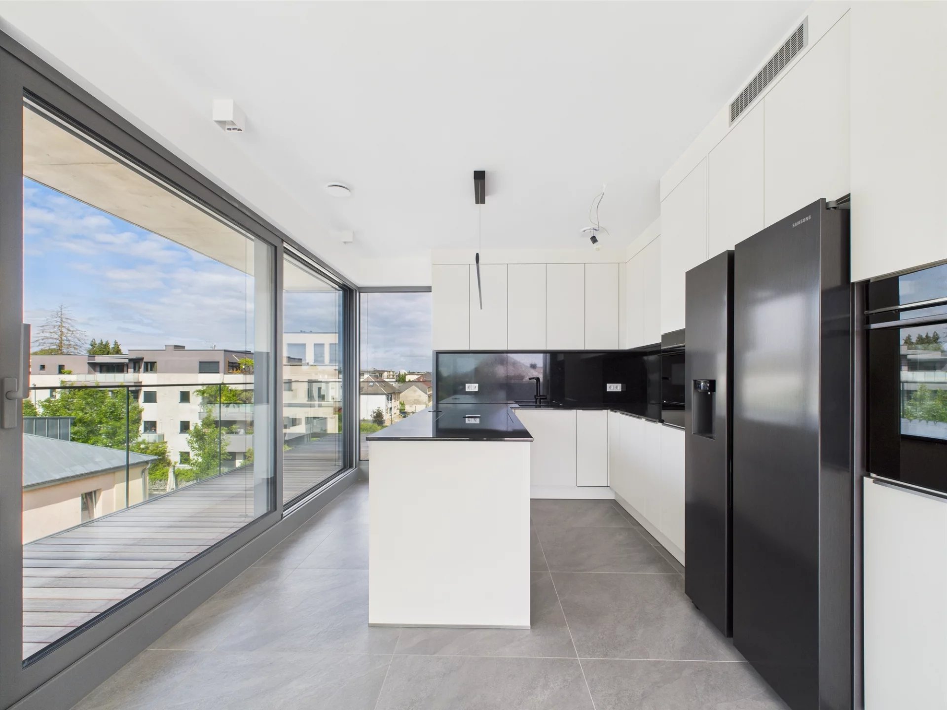 Strassen, Canton de Luxembourg, LU, 2 Bedrooms Bedrooms, ,3 BathroomsBathrooms,Residential,For Sale,1999039