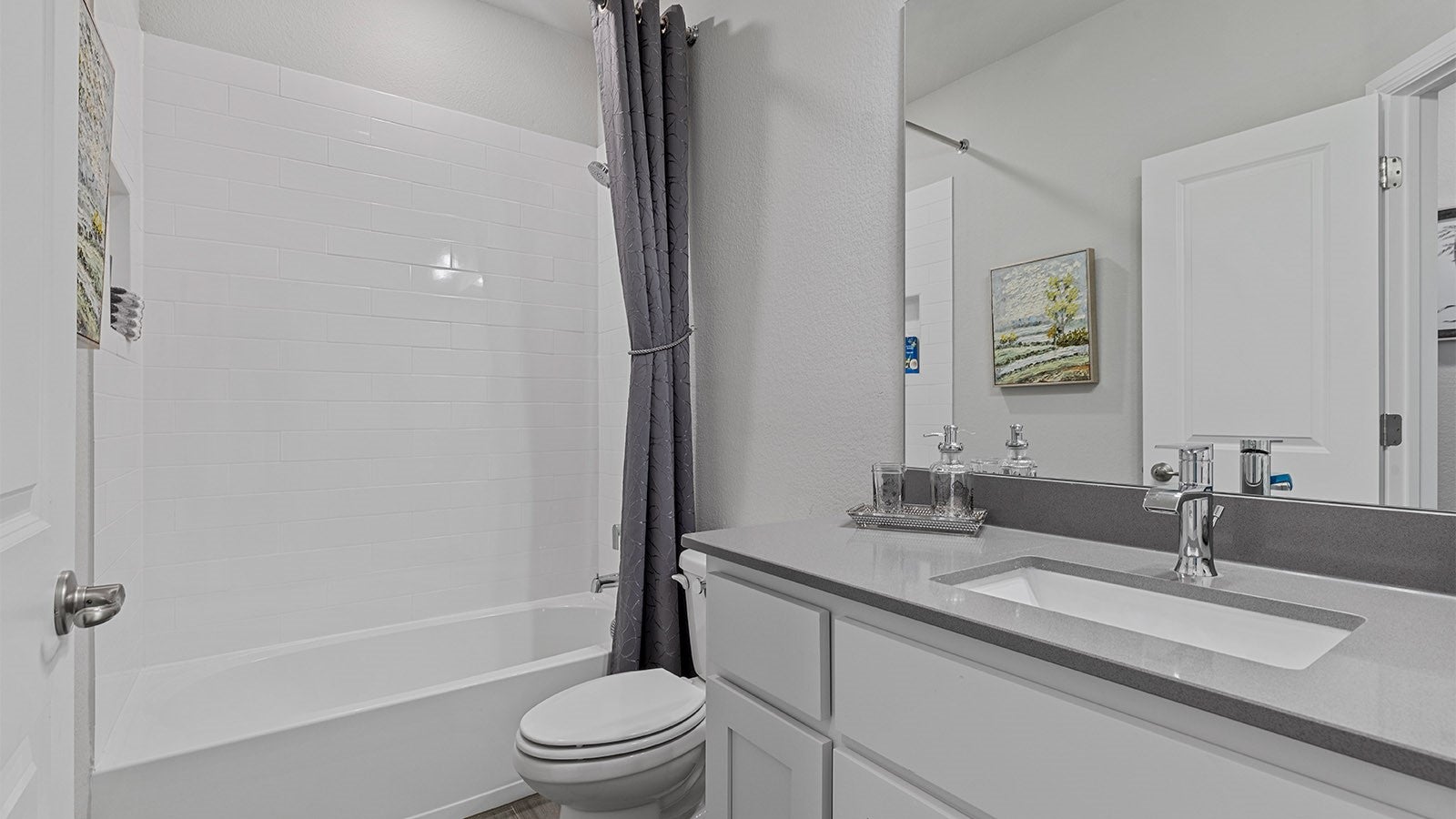 Grand Prairie, Texas, 76065, United States, 4 Bedrooms Bedrooms, ,3 BathroomsBathrooms,Residential,For Sale,2013771