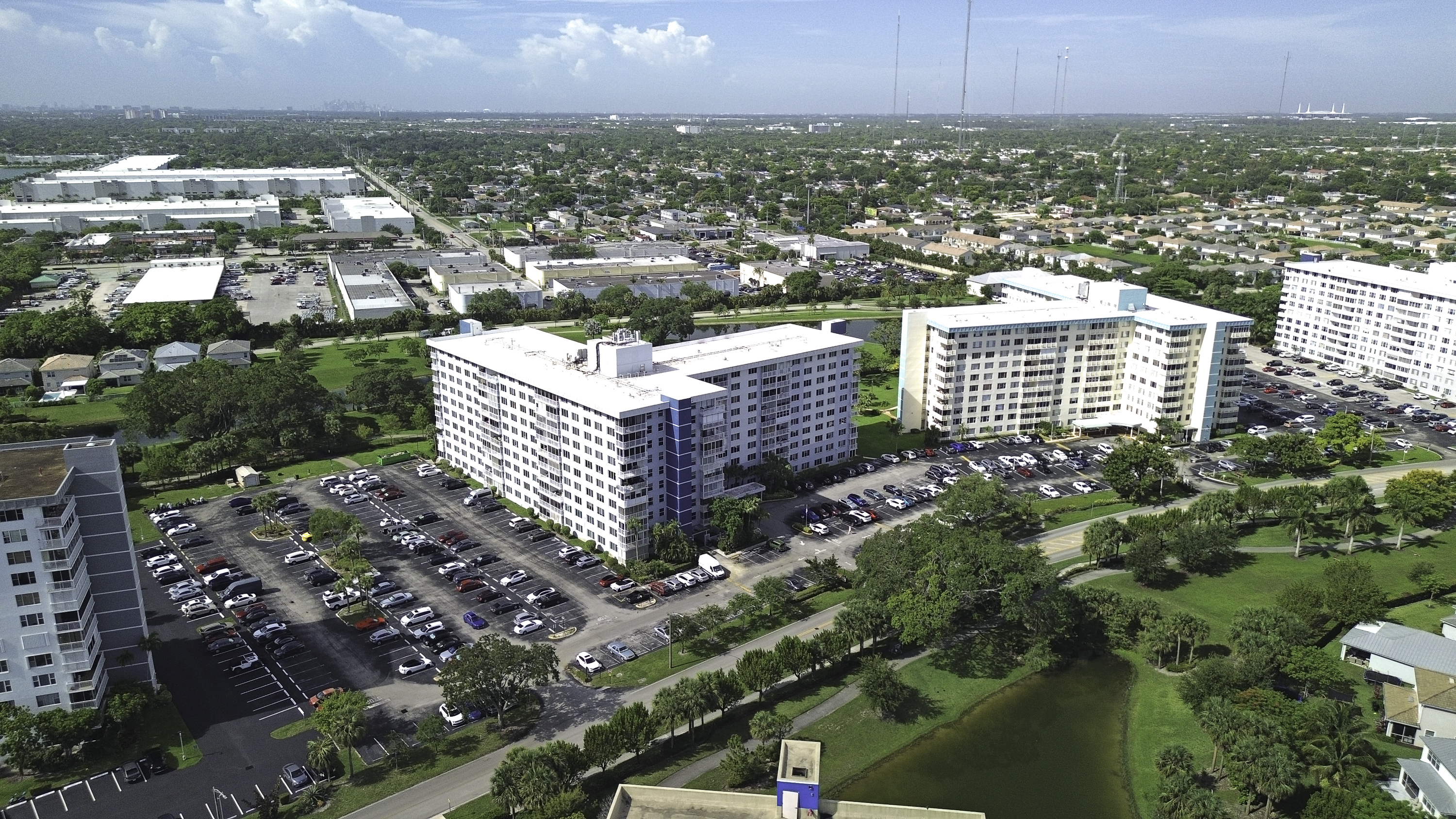  4200 Hillcrest Dr, Hollywood, FL, 33021 - 物件實景