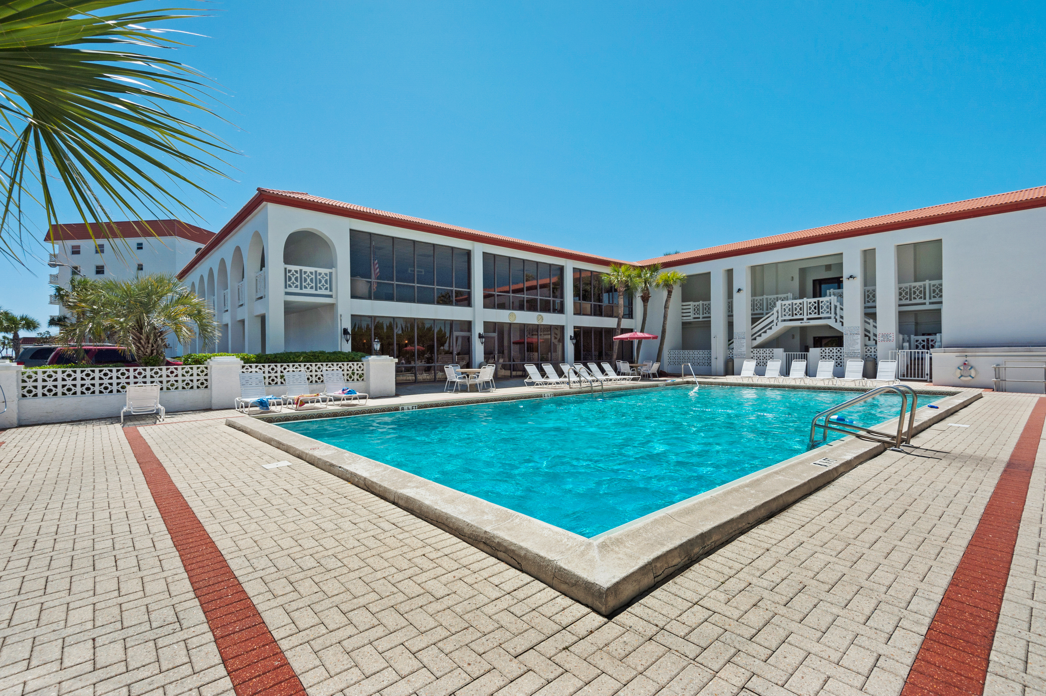  Top-Floor Studio Condo Ideal As Vacation Home Or Rental Investment - 物件實景