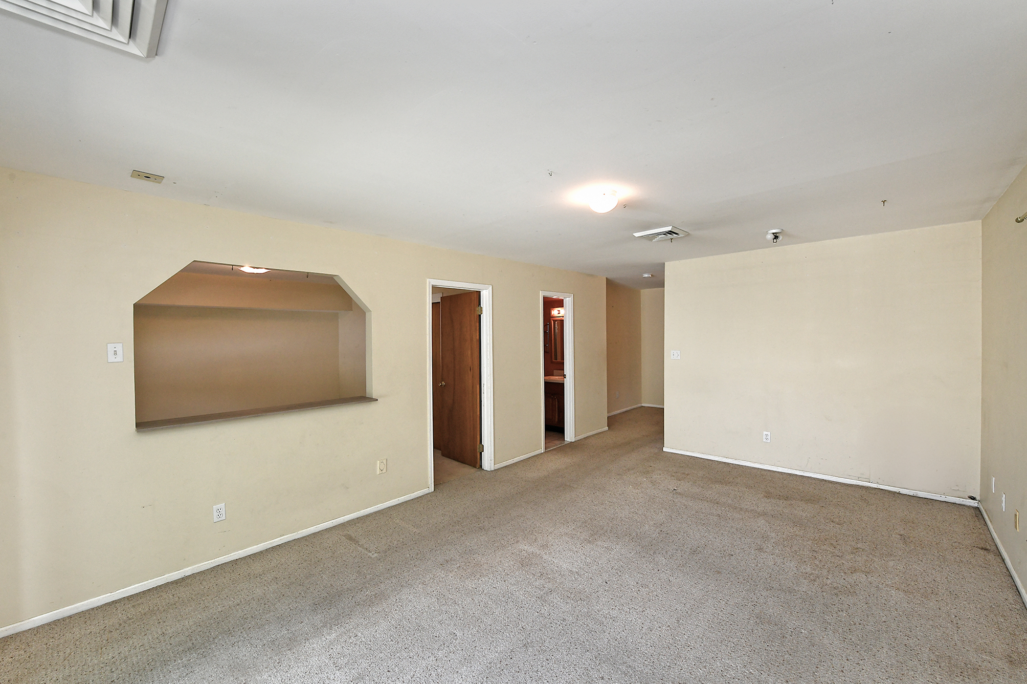 Bethpage, New York, 11714, United States, 4 Bedrooms Bedrooms, ,3 BathroomsBathrooms,Residential,For Sale,1880879