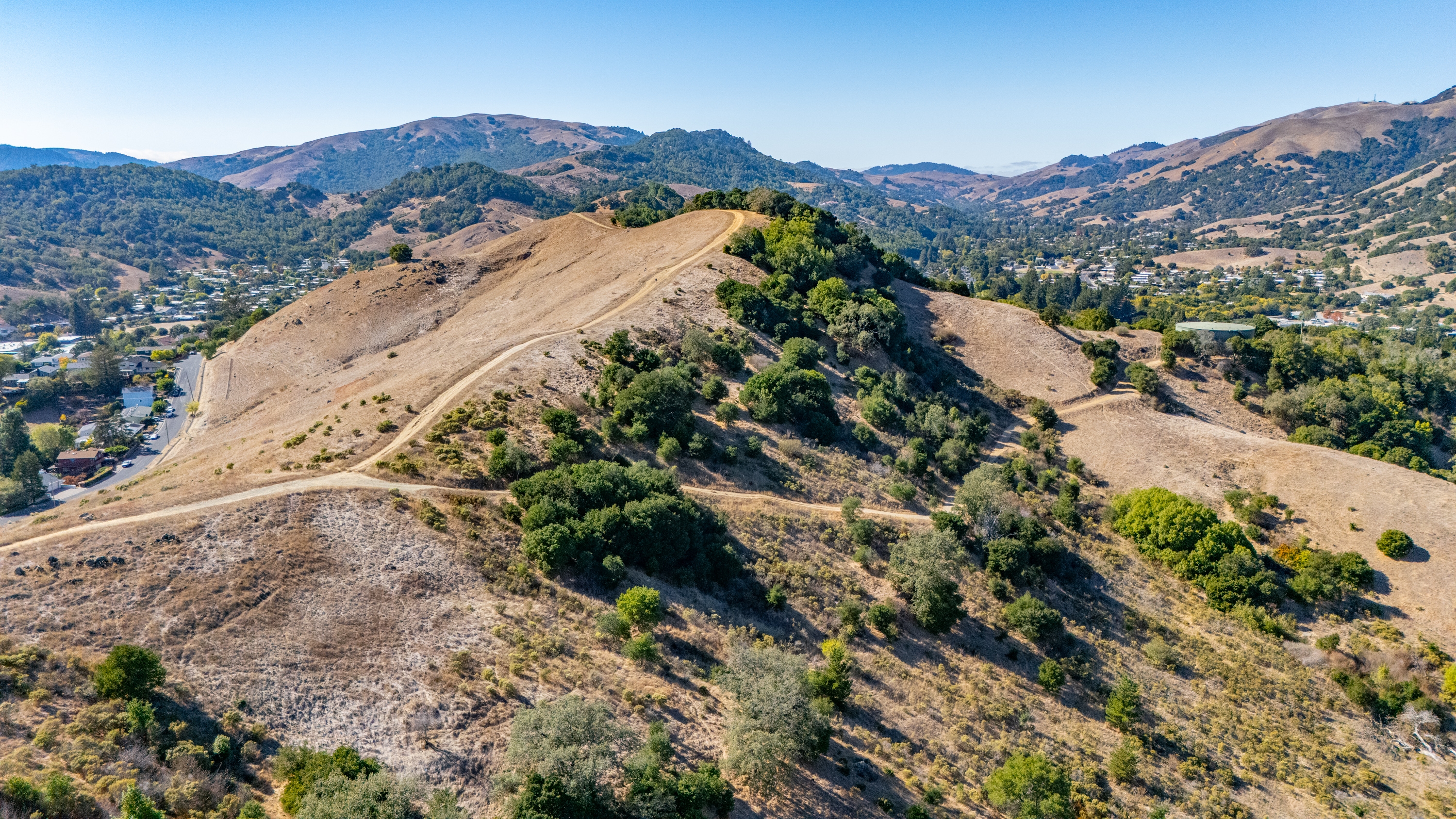  Spacious Mont Marin Contemporary with Open Space Views - 物件實景
