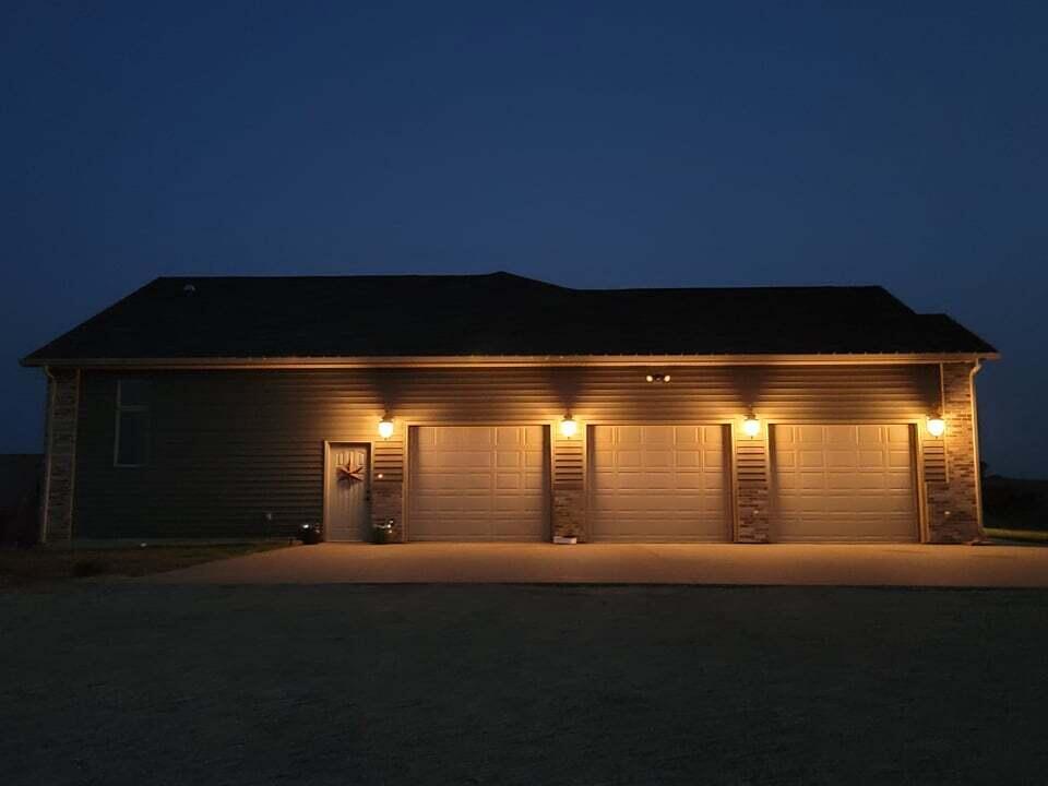 Beulah, North Dakota, 58523, United States, 4 Bedrooms Bedrooms, ,3 BathroomsBathrooms,Residential,For Sale,1780571