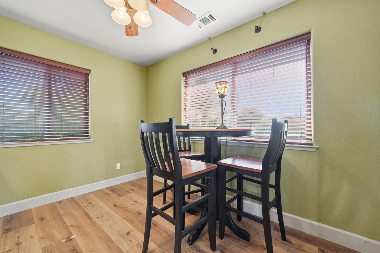 Valley Springs, California, 95252, United States, 3 Bedrooms Bedrooms, ,2 BathroomsBathrooms,Residential,For Sale,1981234