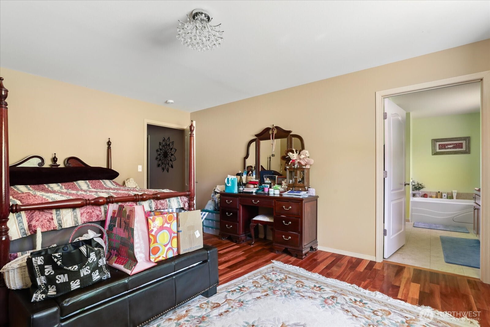 Oak Harbor, Washington, 98277, United States, 4 Bedrooms Bedrooms, ,3 BathroomsBathrooms,Residential,For Sale,1846920