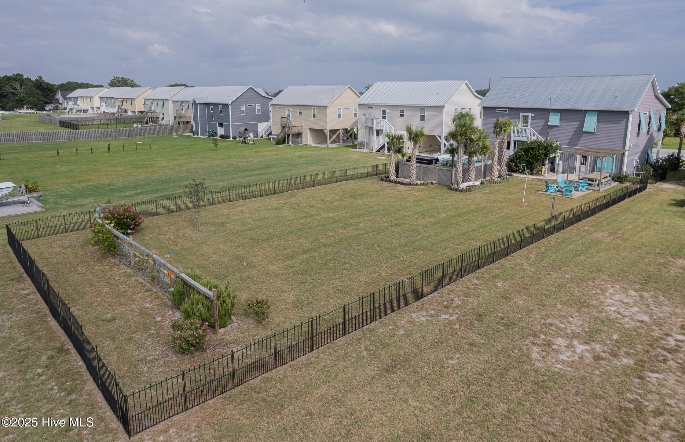 Hubert, North Carolina, 28539, United States, 4 Bedrooms Bedrooms, ,3 BathroomsBathrooms,Residential,For Sale,1974043