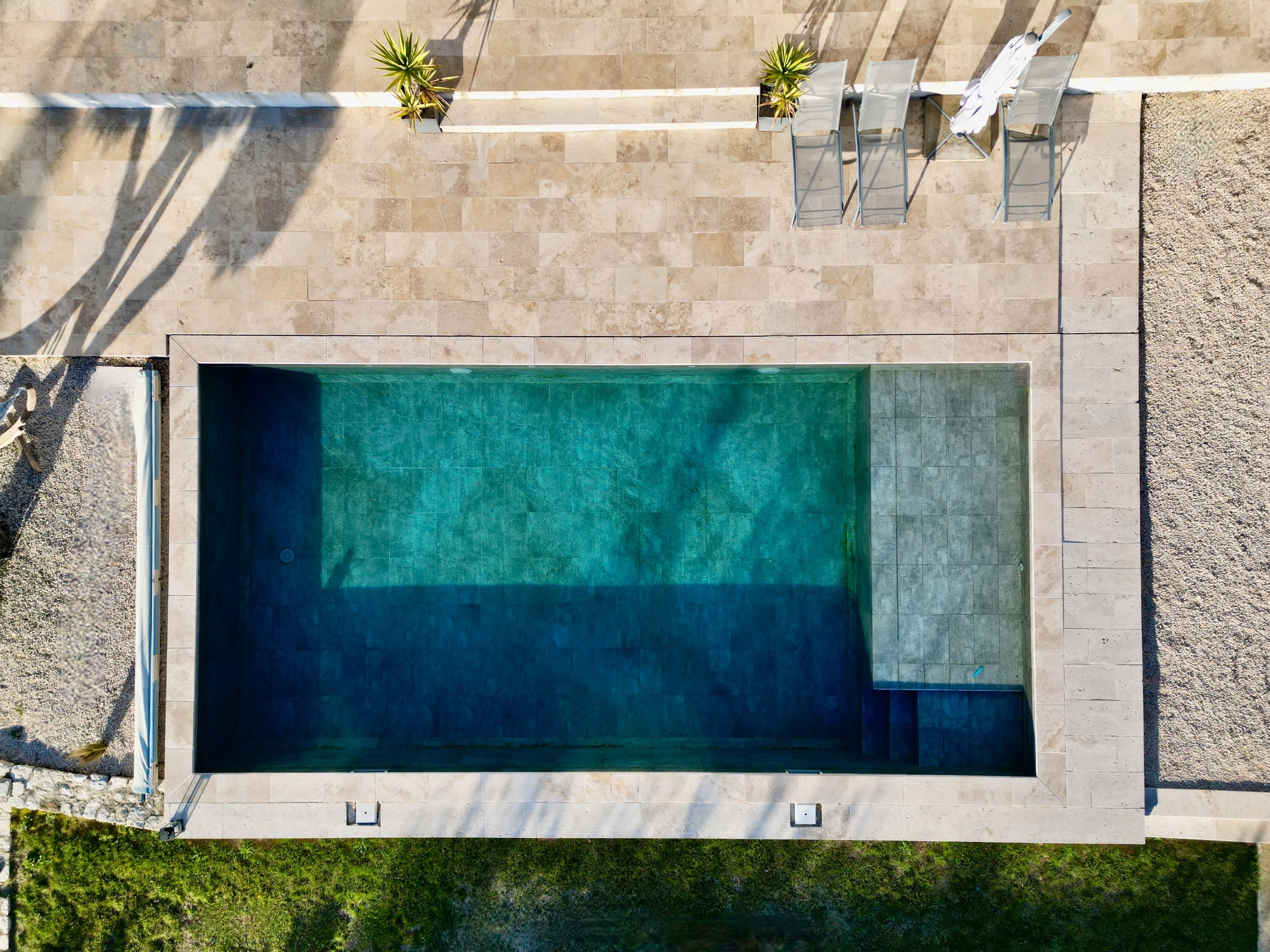  Elegant single-level contemporary villa with swimming pool and landscaped garde… - 物件實景