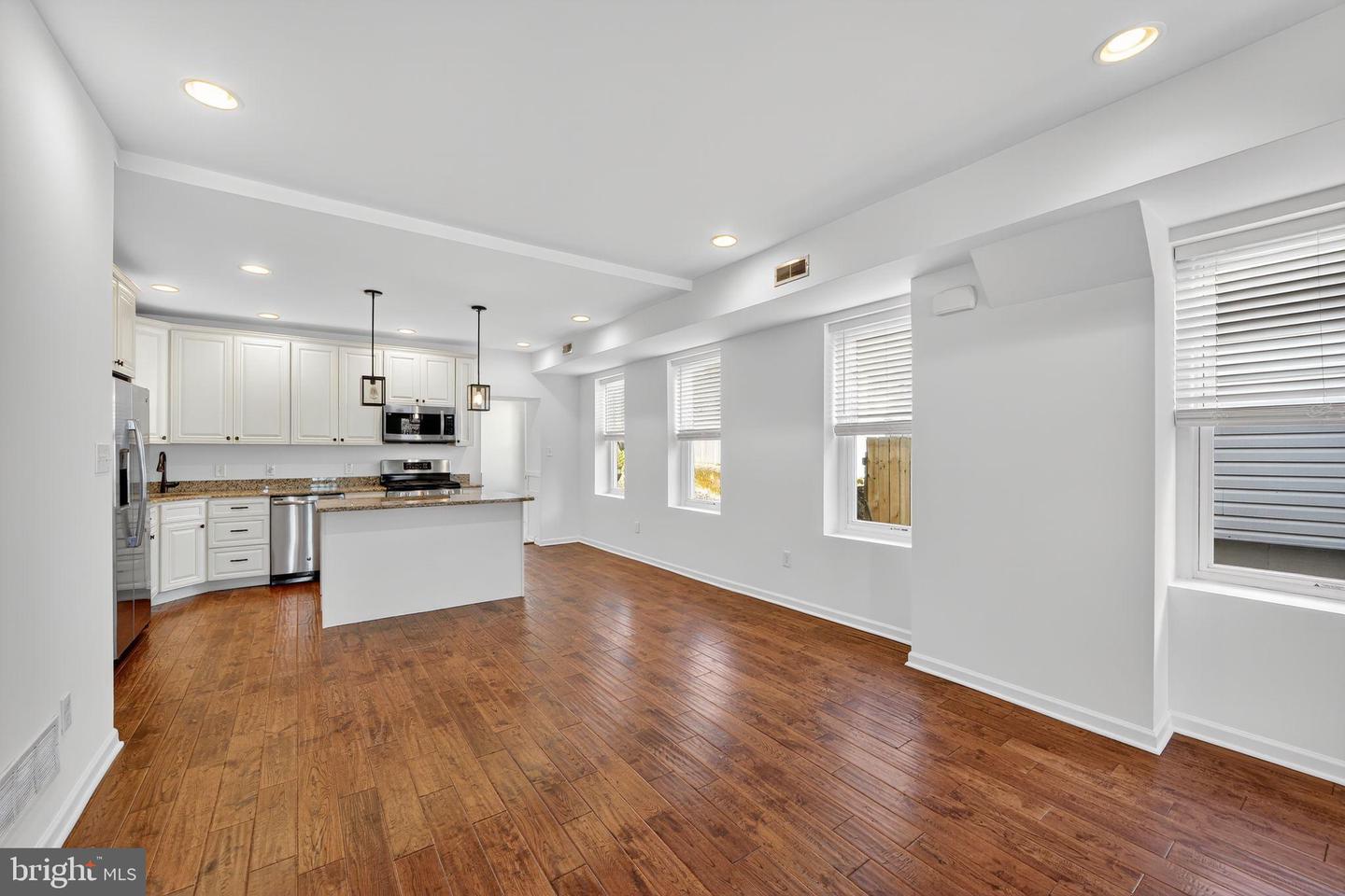 Conshohocken, Pennsylvania, 19428, United States, 3 Bedrooms Bedrooms, ,3 BathroomsBathrooms,Residential,For Sale,1989240