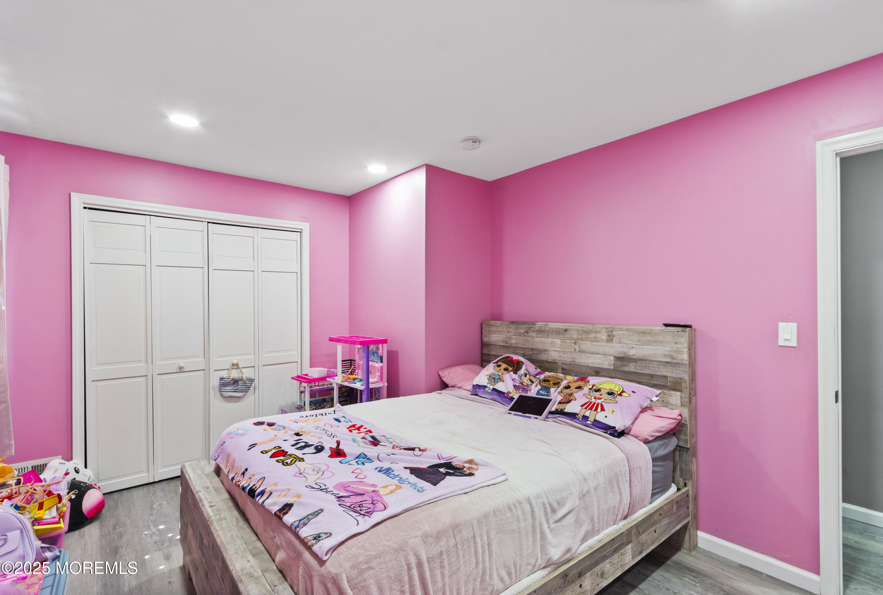 Howell, New Jersey, 07731, United States, 4 Bedrooms Bedrooms, ,3 BathroomsBathrooms,Residential,For Sale,1974093