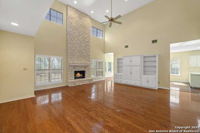 Kerrville, Texas, 78028, United States, 3 Bedrooms Bedrooms, ,4 BathroomsBathrooms,Residential,For Sale,1910535