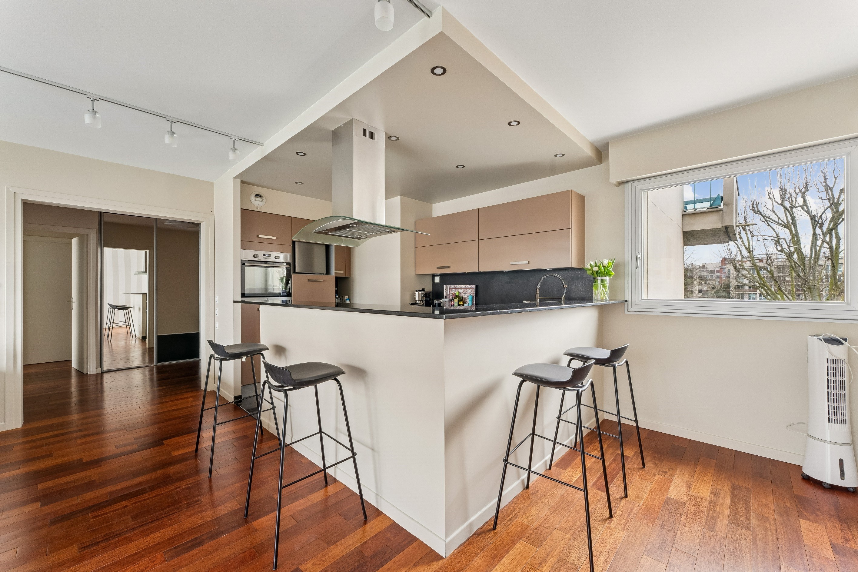  Elegant Apartment with Terrace – Neuilly-sur-Seine - 物件實景