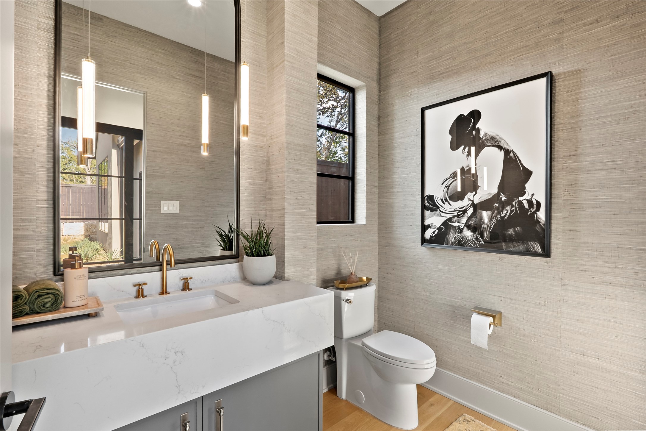 Bryan, Texas, 77807, United States, 3 Bedrooms Bedrooms, ,4 BathroomsBathrooms,Residential,For Sale,1986522