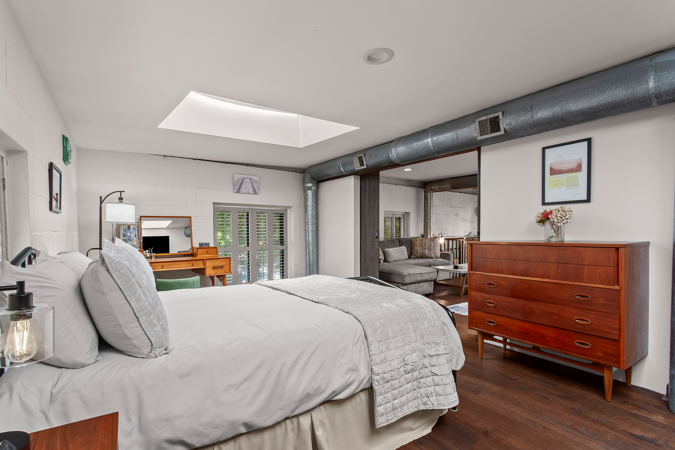  Stunning Loft Living Tucked Away in Candler Park - 物件實景