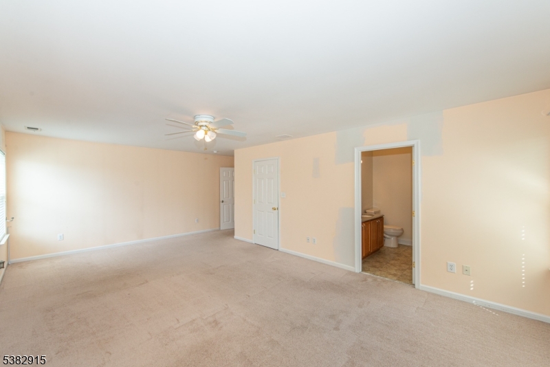 Washington Boro, New Jersey, 07882, United States, 4 Bedrooms Bedrooms, ,3 BathroomsBathrooms,Residential,For Sale,1947065