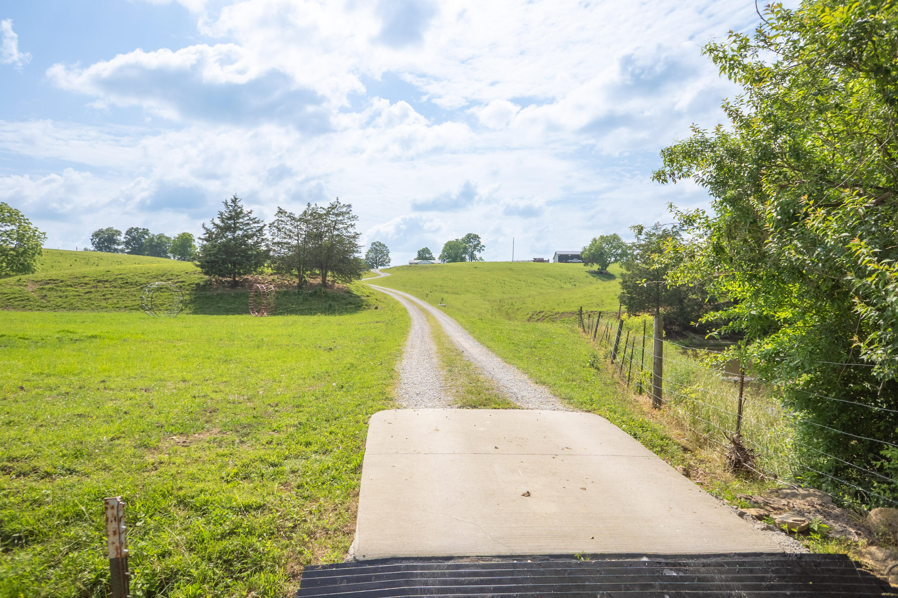 Paint Lick, Kentucky, 40461, United States, 5 Bedrooms Bedrooms, ,1 BathroomBathrooms,Residential,For Sale,1847619