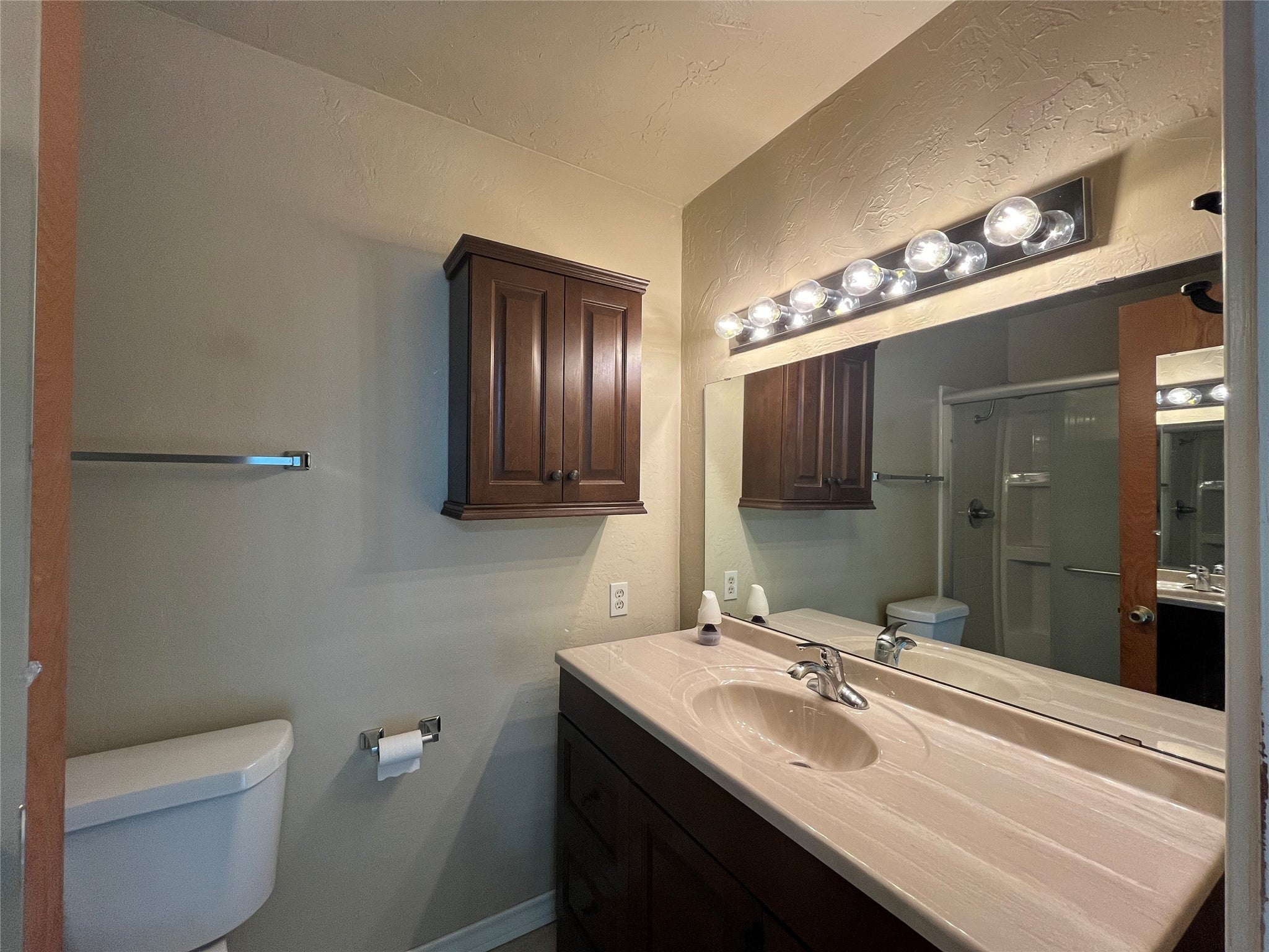 Pittsburg, Texas, 75686, United States, 3 Bedrooms Bedrooms, ,2 BathroomsBathrooms,Residential,For Sale,1850208