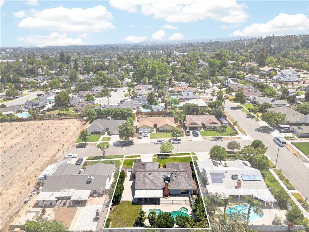Redlands, California, 92373, United States, 4 Bedrooms Bedrooms, ,2 BathroomsBathrooms,Residential,For Sale,2048890