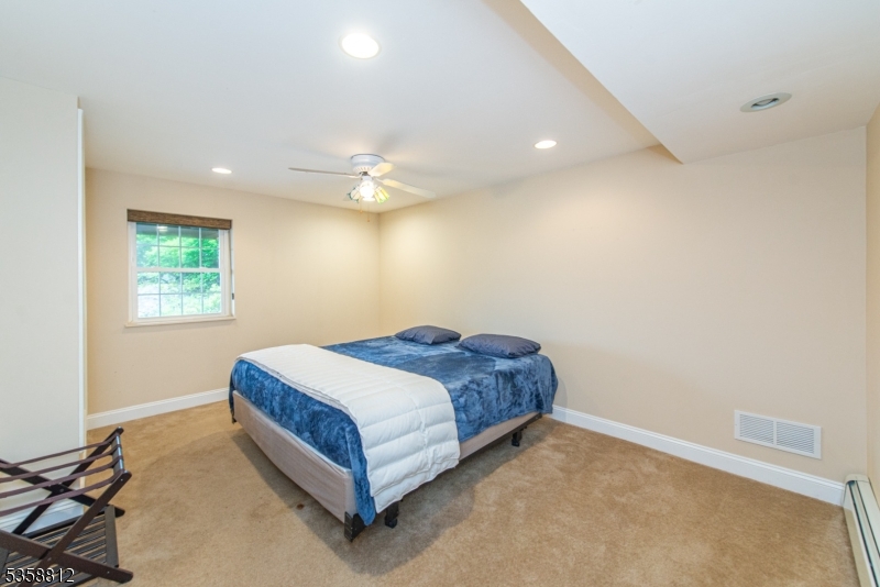 Sparta Twp., New Jersey, 07871, United States, 4 Bedrooms Bedrooms, ,3 BathroomsBathrooms,Residential,For Sale,1901474