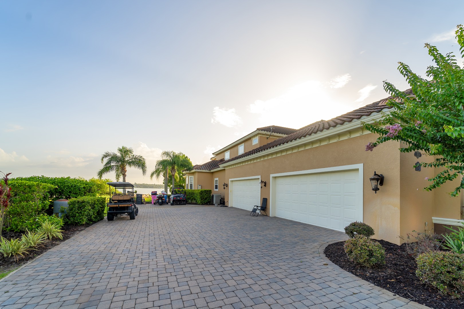 Thonotosassa, Florida, 33592, United States, 5 Bedrooms Bedrooms, ,6 BathroomsBathrooms,Residential,For Sale,1979751