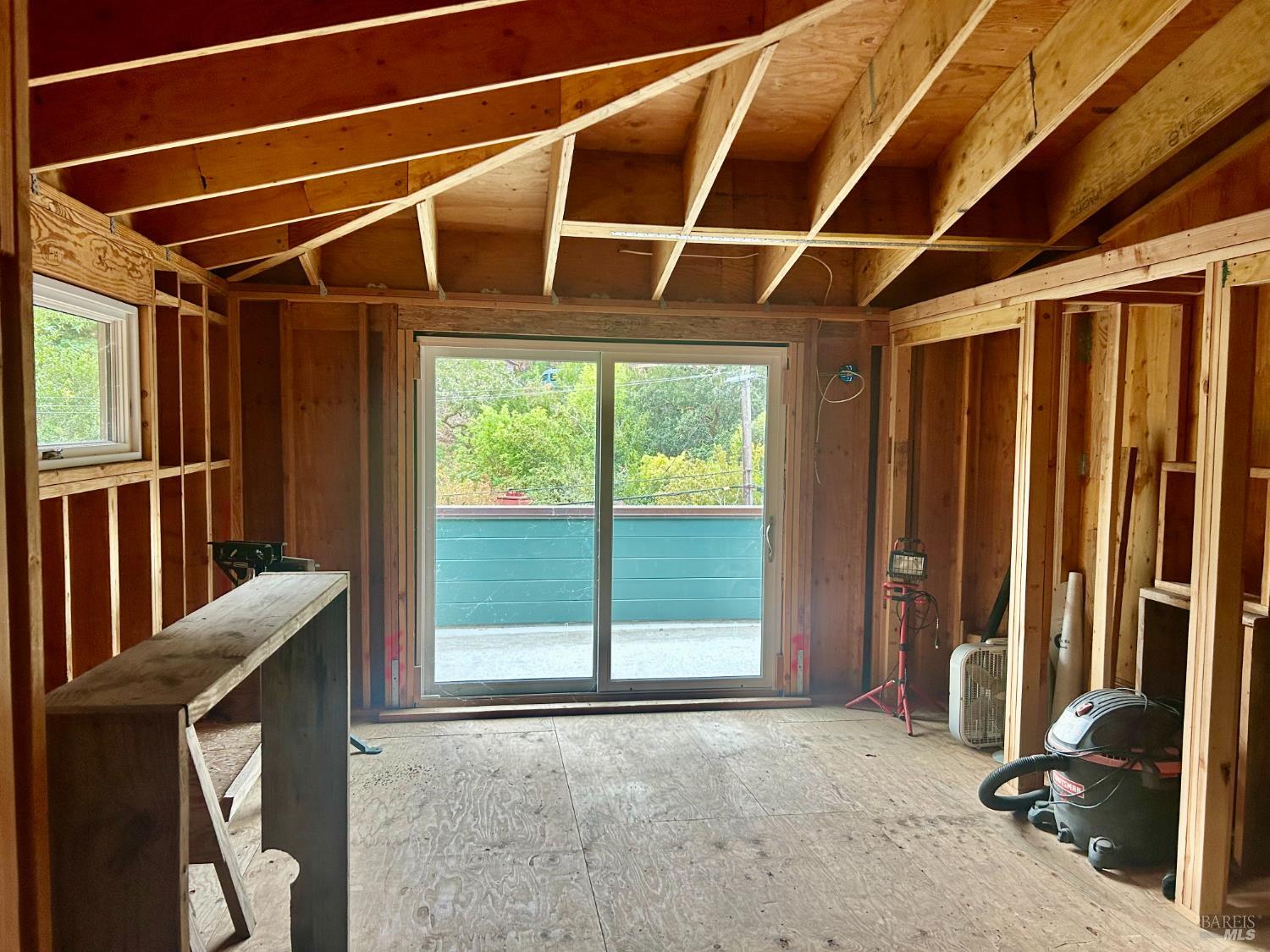 Fairfax, California, 94930, United States, 3 Bedrooms Bedrooms, ,4 BathroomsBathrooms,Residential,For Sale,1987516