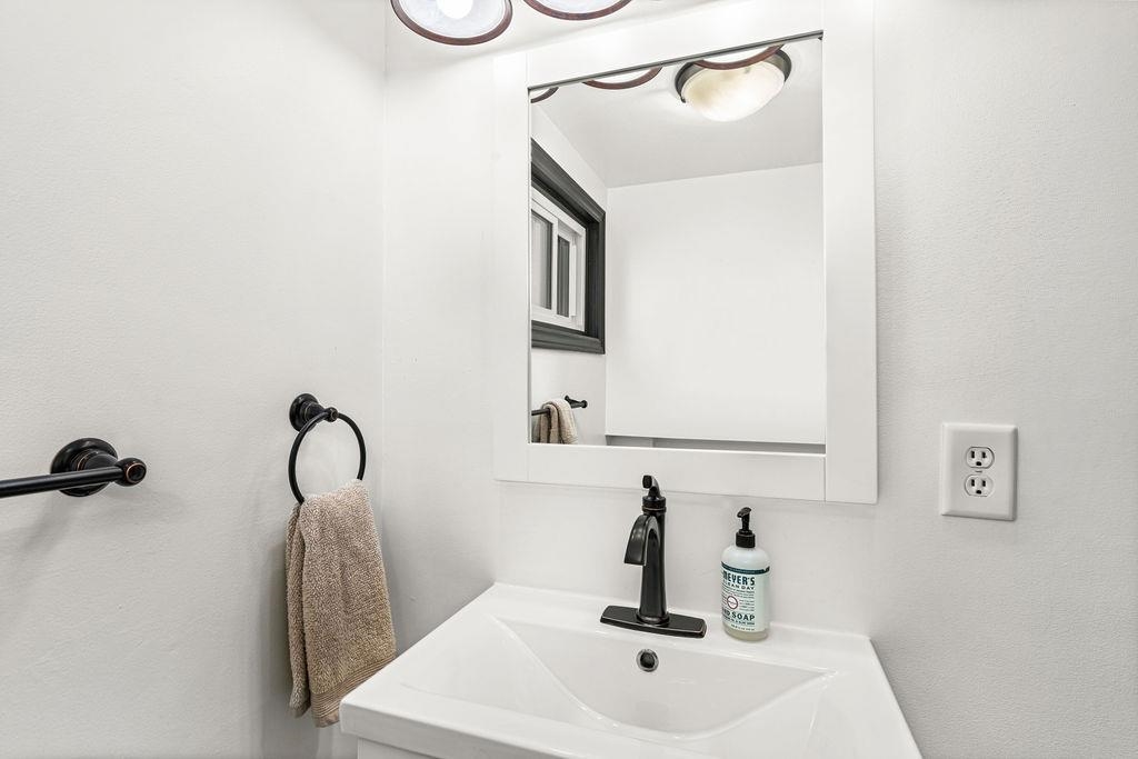 Duluth, Minnesota, 55803, United States, 4 Bedrooms Bedrooms, ,1 BathroomBathrooms,Residential,For Sale,1987307