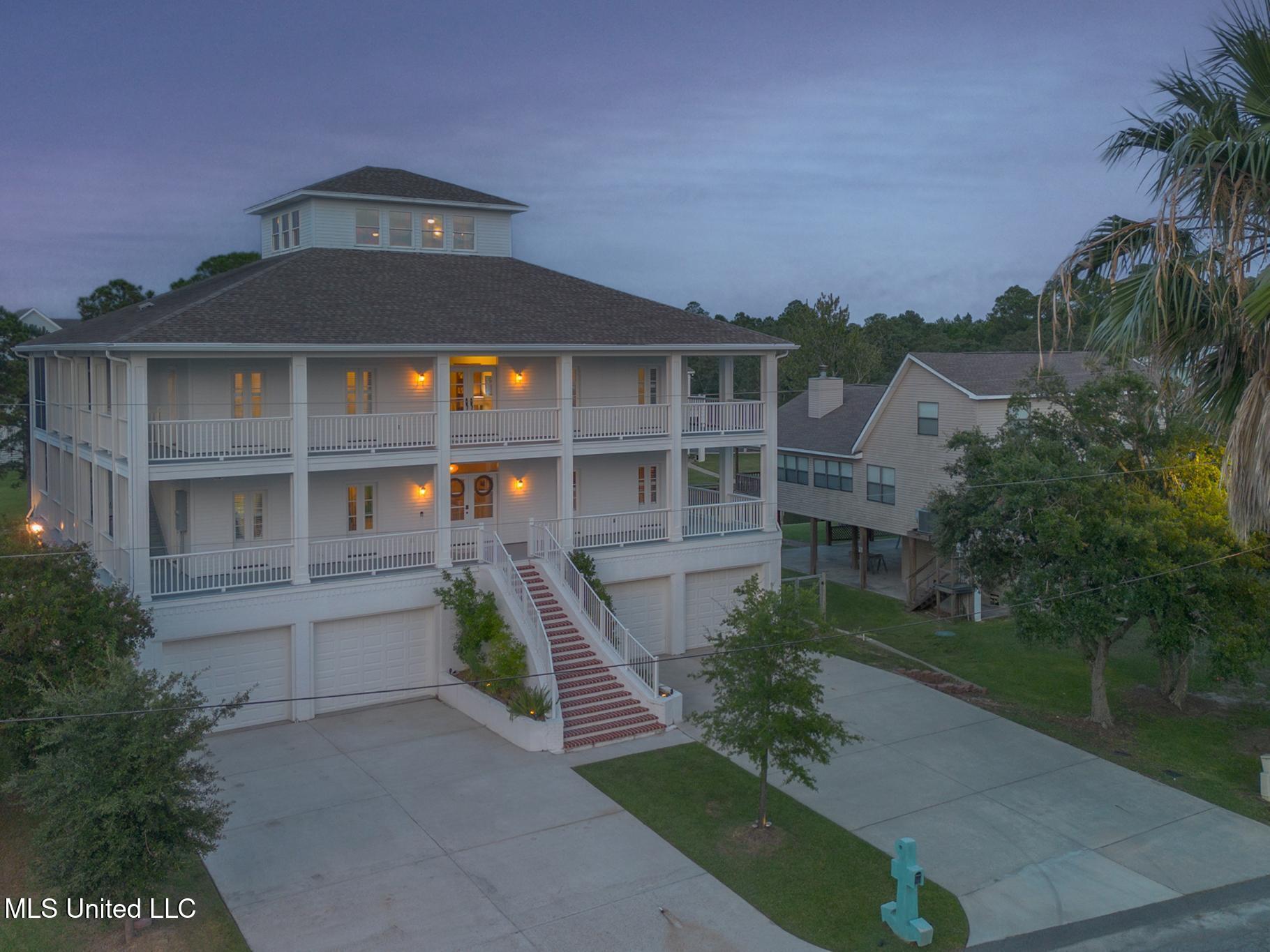 Pass Christian, Mississippi, 39571, United States, 5 Bedrooms Bedrooms, ,7 BathroomsBathrooms,Residential,For Sale,1989157