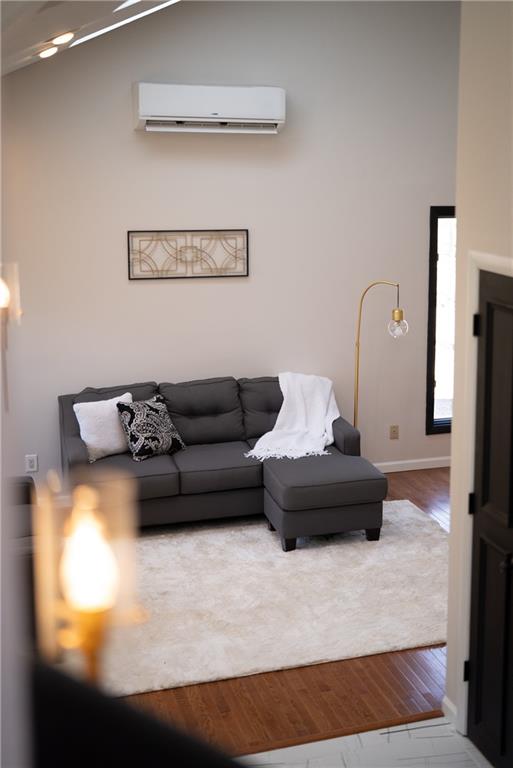 East Greenwich, Rhode Island, 02818, United States, 3 Bedrooms Bedrooms, ,3 BathroomsBathrooms,Residential,For Sale,1905846