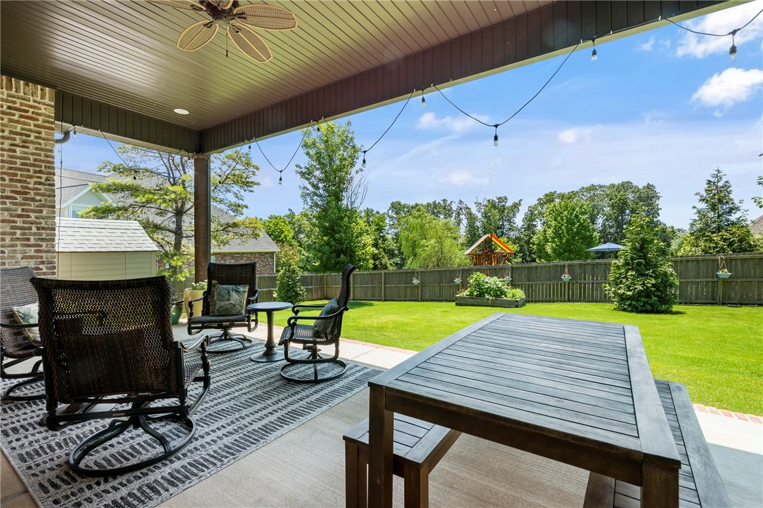 Bentonville, Arkansas, 72712, United States, 5 Bedrooms Bedrooms, ,5 BathroomsBathrooms,Residential,For Sale,1895403