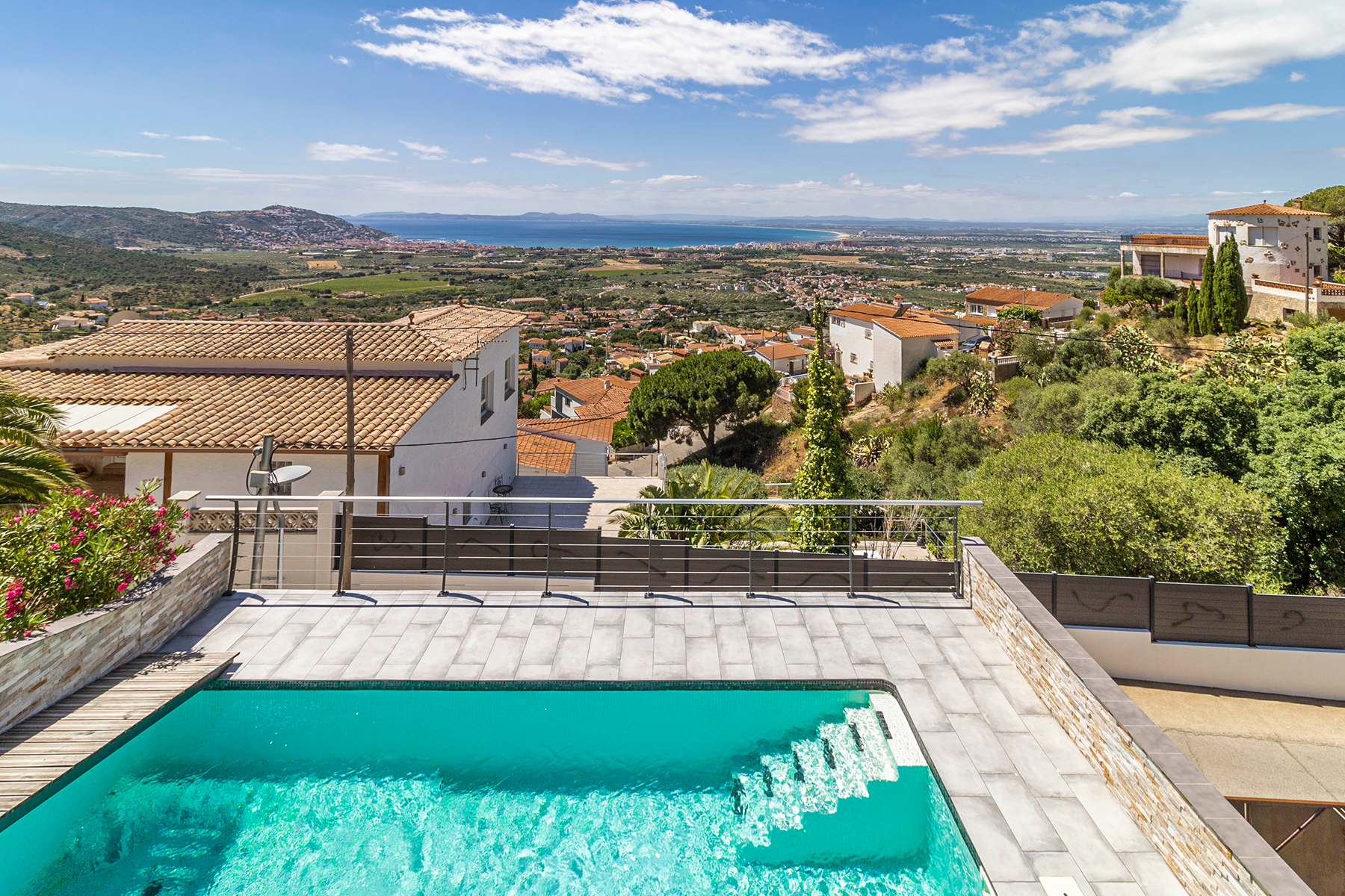  Modern Style House in Residential Area in Costa Brava - 物件實景