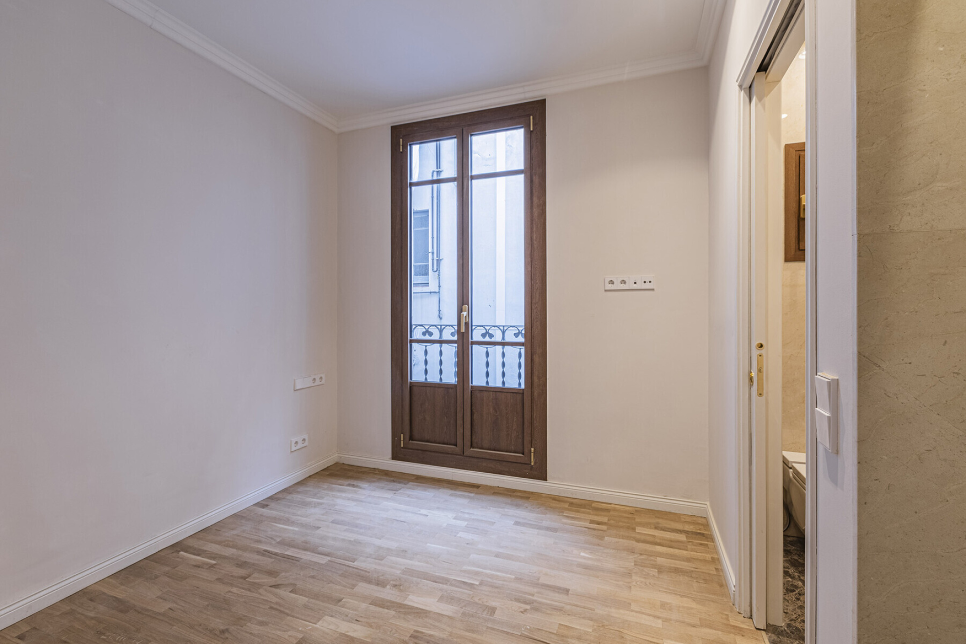  Renovated high-rise apartment in a stately building in Eixample. - 物件實景
