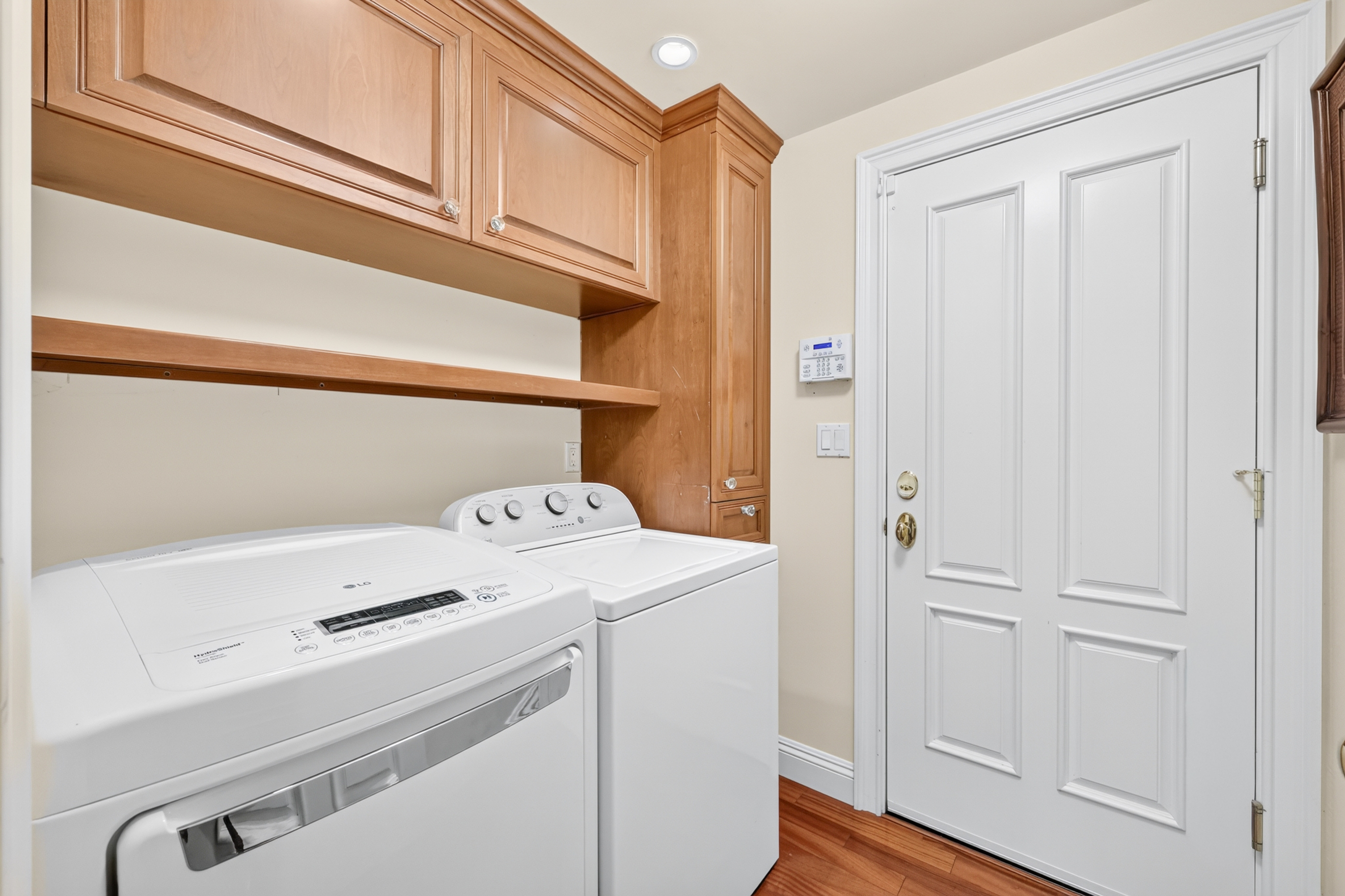  1073 Harrington Way, Carmichael, CA 95608 - 物件實景