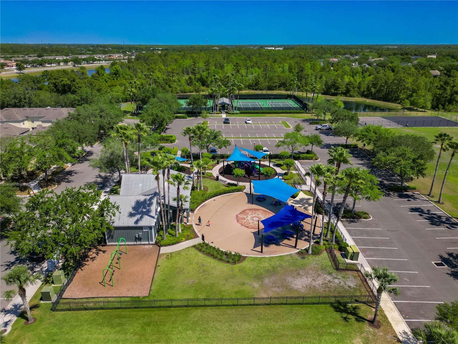 ORLANDO, Florida, 32828, United States, 5 Bedrooms Bedrooms, ,3 BathroomsBathrooms,Residential,For Sale,1923242