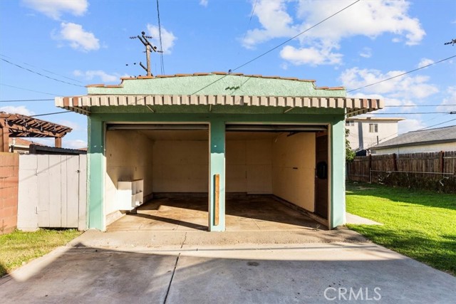 Montebello, California, 90640, United States, 2 Bedrooms Bedrooms, ,1 BathroomBathrooms,Residential,For Sale,2005651