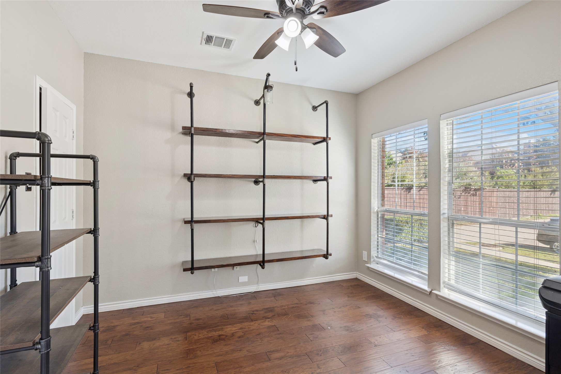 Keller, Texas, 76248, United States, 5 Bedrooms Bedrooms, ,3 BathroomsBathrooms,Residential,For Sale,1988935