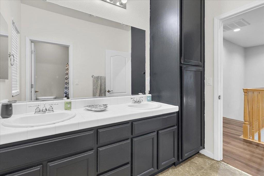 King City, California, 93930, United States, 4 Bedrooms Bedrooms, ,3 BathroomsBathrooms,Residential,For Sale,2010438