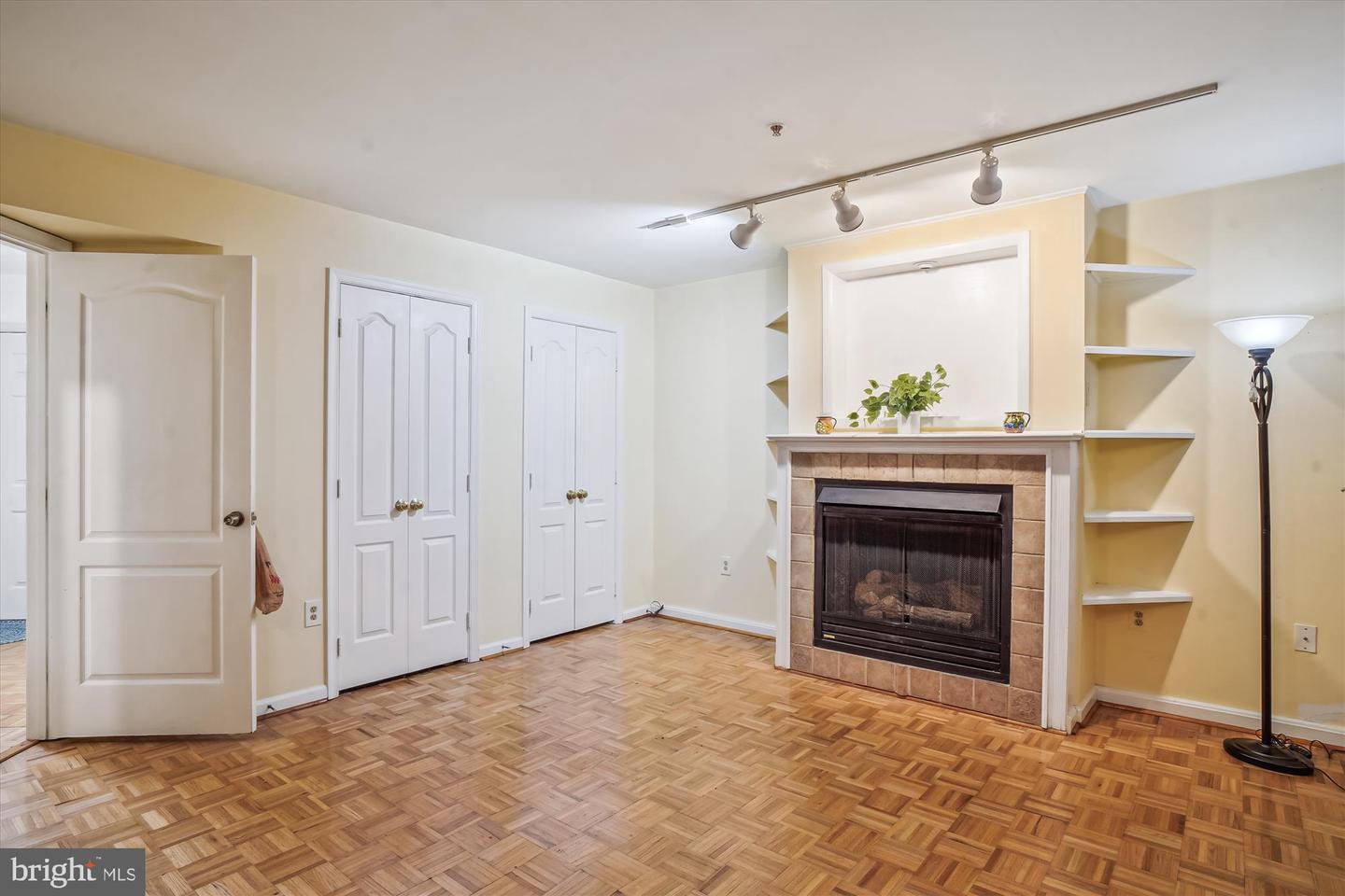 Gaithersburg, Maryland, 20886, United States, 3 Bedrooms Bedrooms, ,4 BathroomsBathrooms,Residential,For Sale,1955929