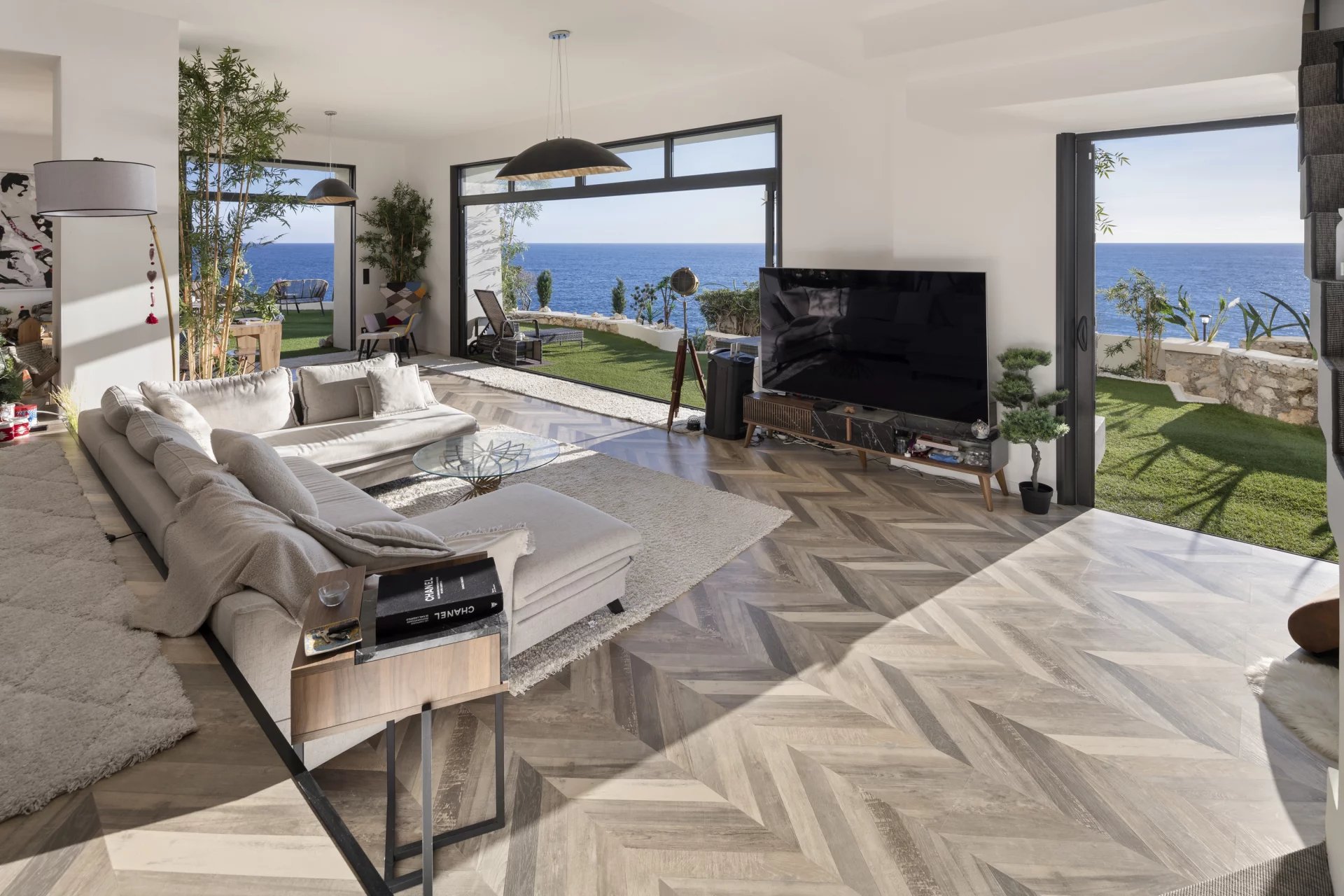 Nice, Provence-Alpes-Côte d’Azur, 06000, FR, 4 Bedrooms Bedrooms, ,6 BathroomsBathrooms,Residential,For Sale,1442773