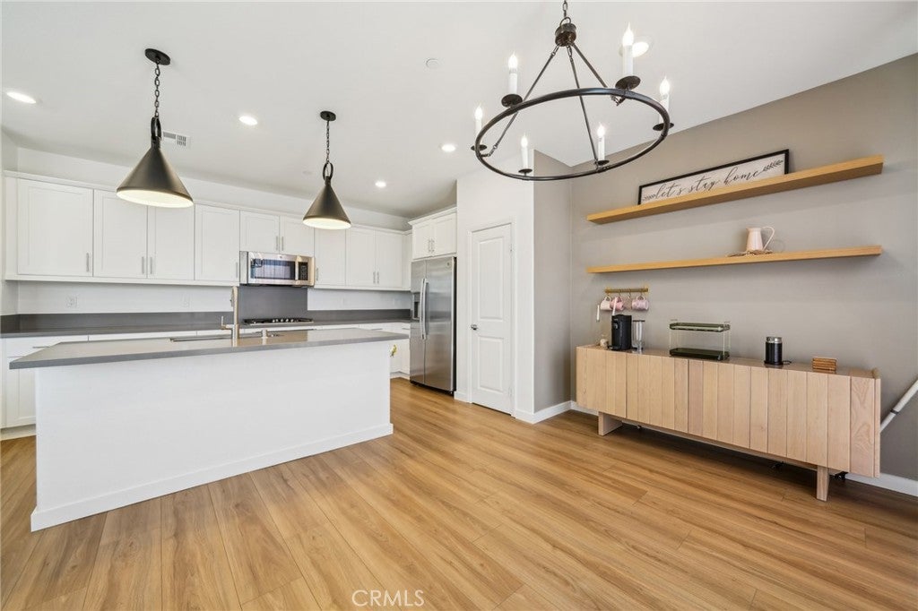 Fontana, California, 92336, United States, 3 Bedrooms Bedrooms, ,3 BathroomsBathrooms,Residential,For Sale,1828389